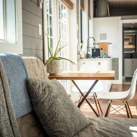 Golden Tiny Homes Экстерьер фото