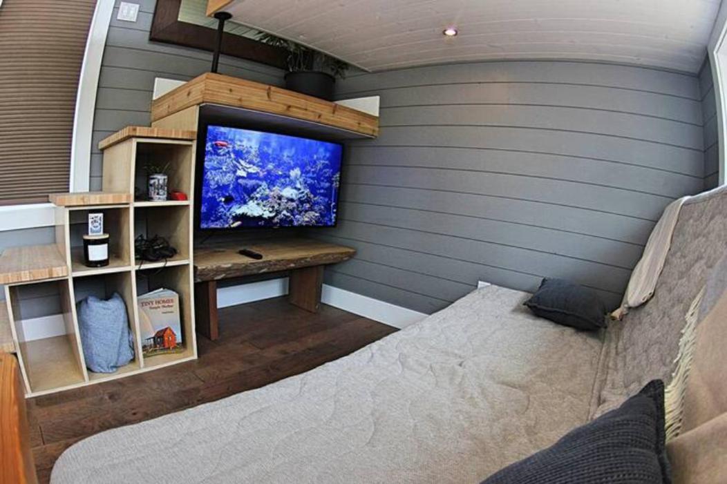 Golden Tiny Homes Экстерьер фото